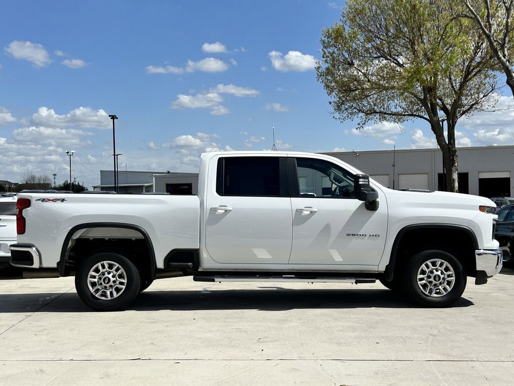 Used 2025 Chevrolet Silverado 2500 LT w/ Convenience Package AWD/4WD image 3