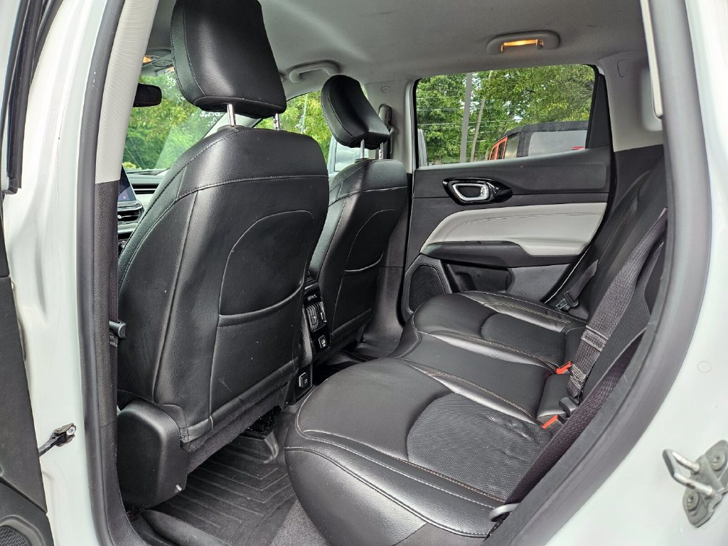 Used 2022 Jeep Compass Limited AWD/4WD image 16