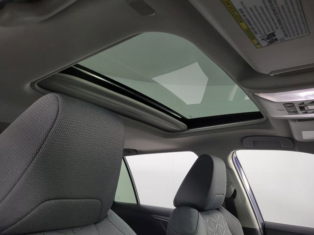 Used 2025 Toyota RAV4 XLE w/ Convenience Package FWD image 18