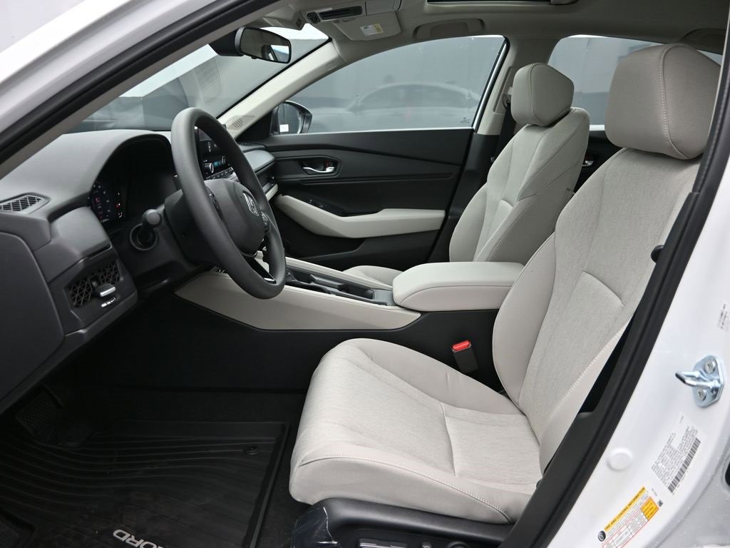 New 2025 Honda Accord SE image 31
