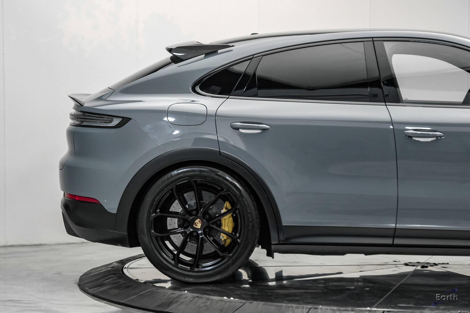Used 2024 Porsche Cayenne Turbo GT AWD/4WD image 21