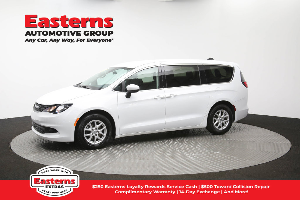 Used 2022 Chrysler Voyager LX FWD image 57