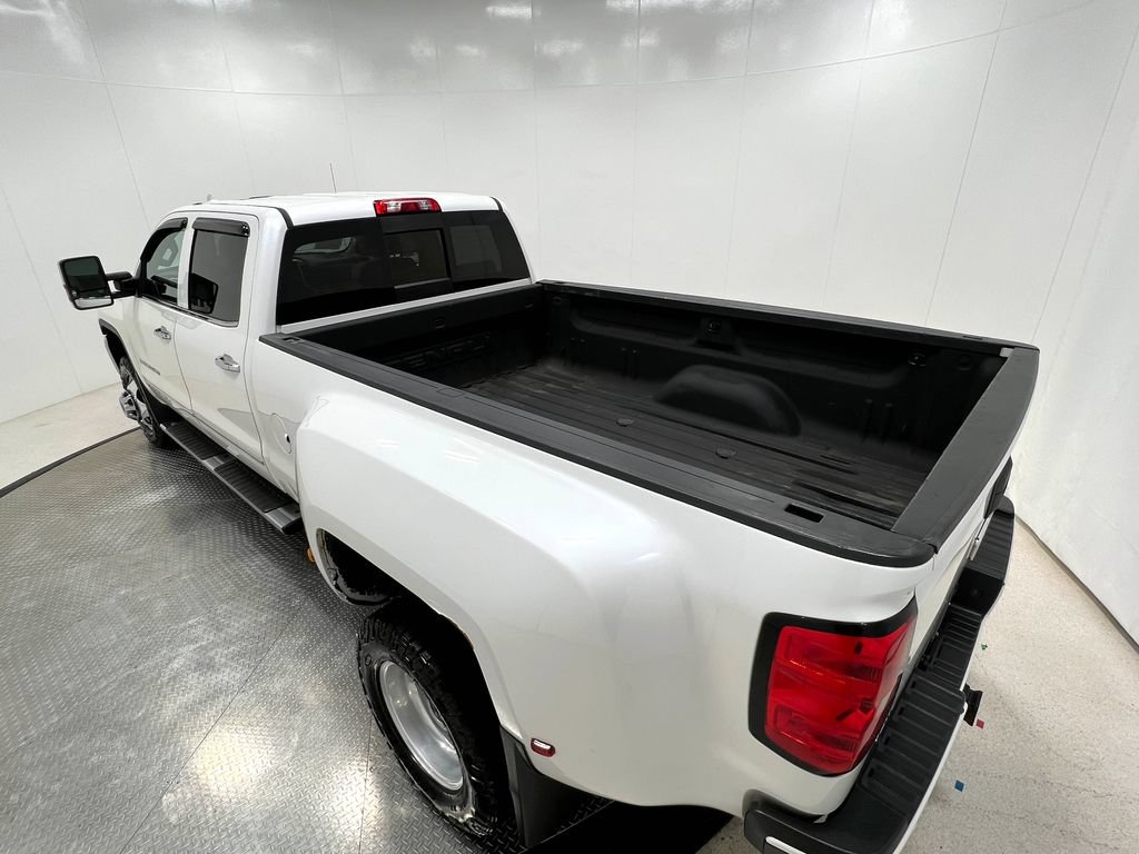 Used 2018 GMC Sierra 3500 Denali w/ Duramax Plus Package AWD/4WD image 30