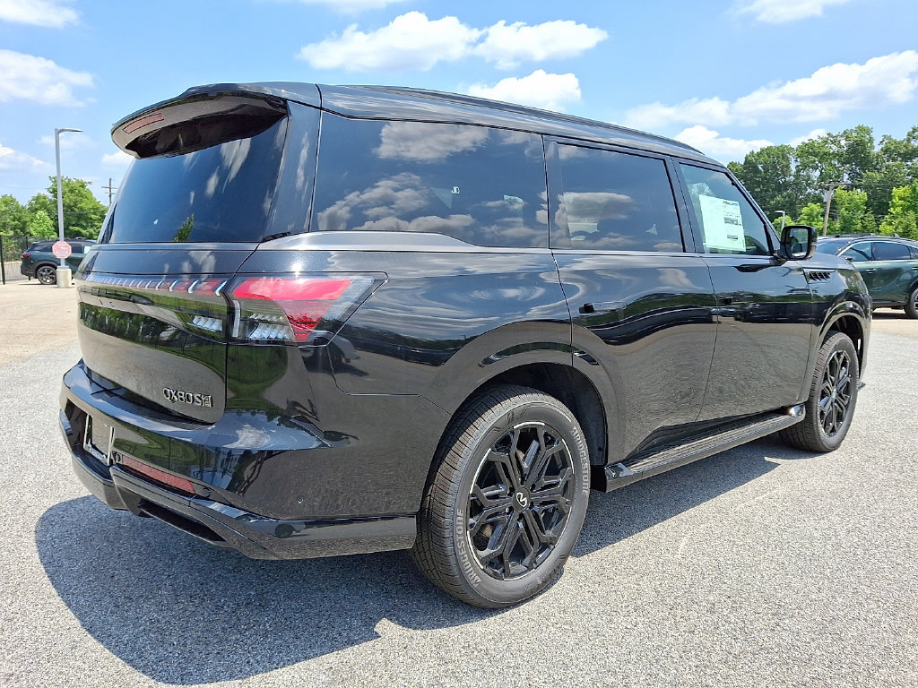 New 2027 INFINITI QX80 Sensory AWD/4WD image 4