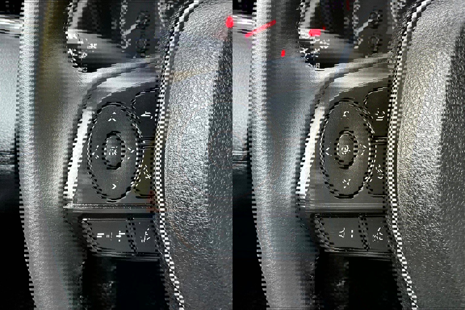 Used 2022 Toyota Corolla Cross LE image 17