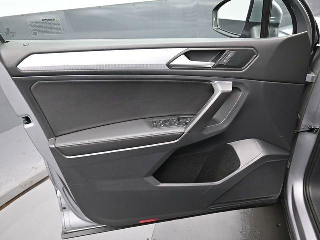 Used 2022 Volkswagen Tiguan S image 10