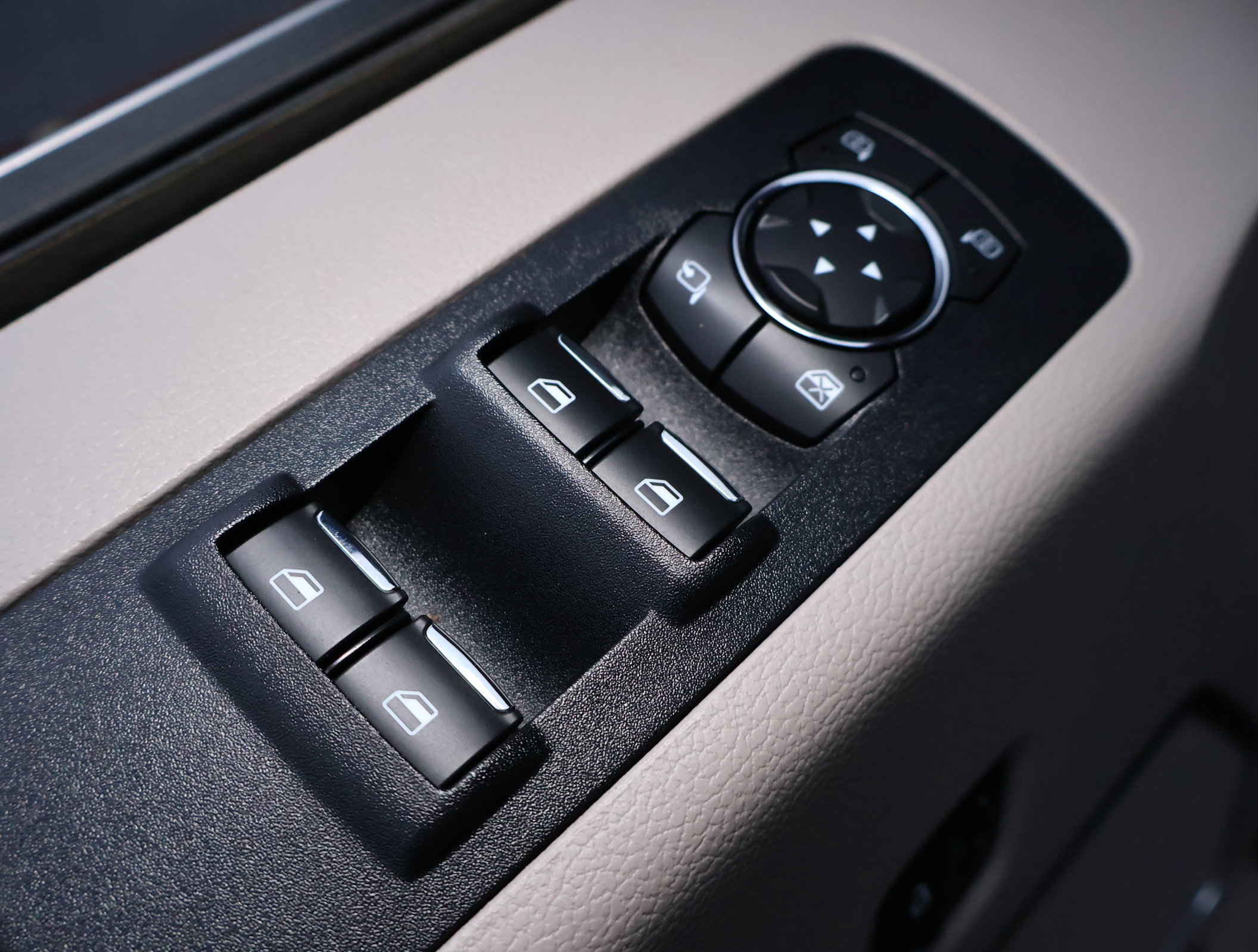 Used 2019 Ford F150 Limited w/ Trailer Tow Package image 8