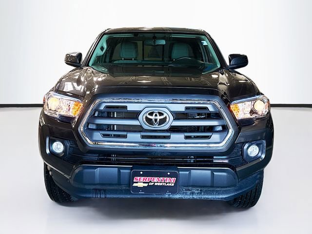 Used 2017 Toyota Tacoma SR5 w/ Tow Package image 4