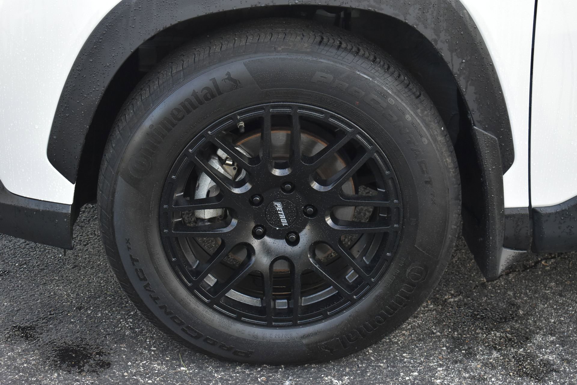 Used 2025 Toyota Corolla Cross L image 11