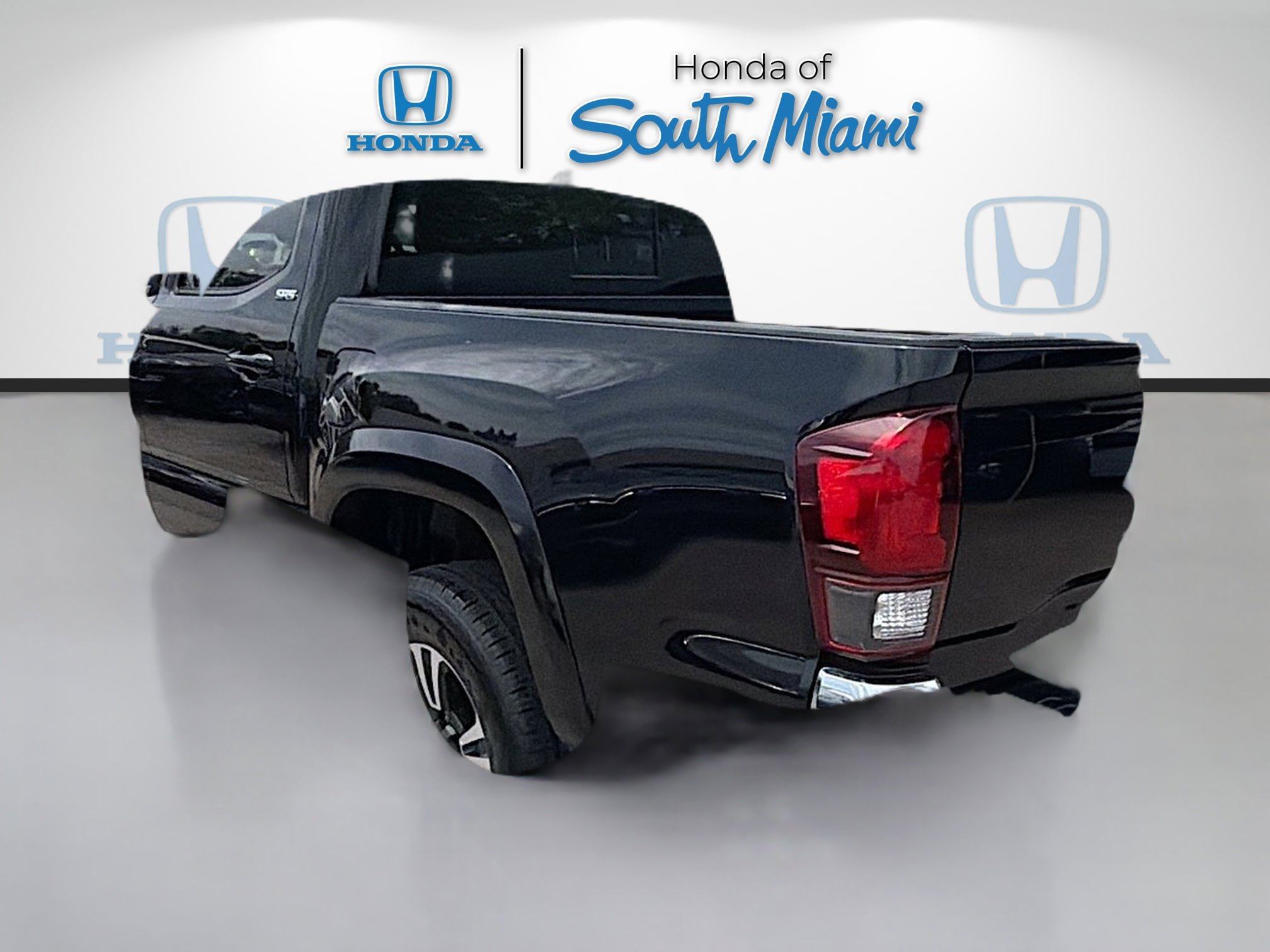 Used 2020 Toyota Tacoma SR5 image 5