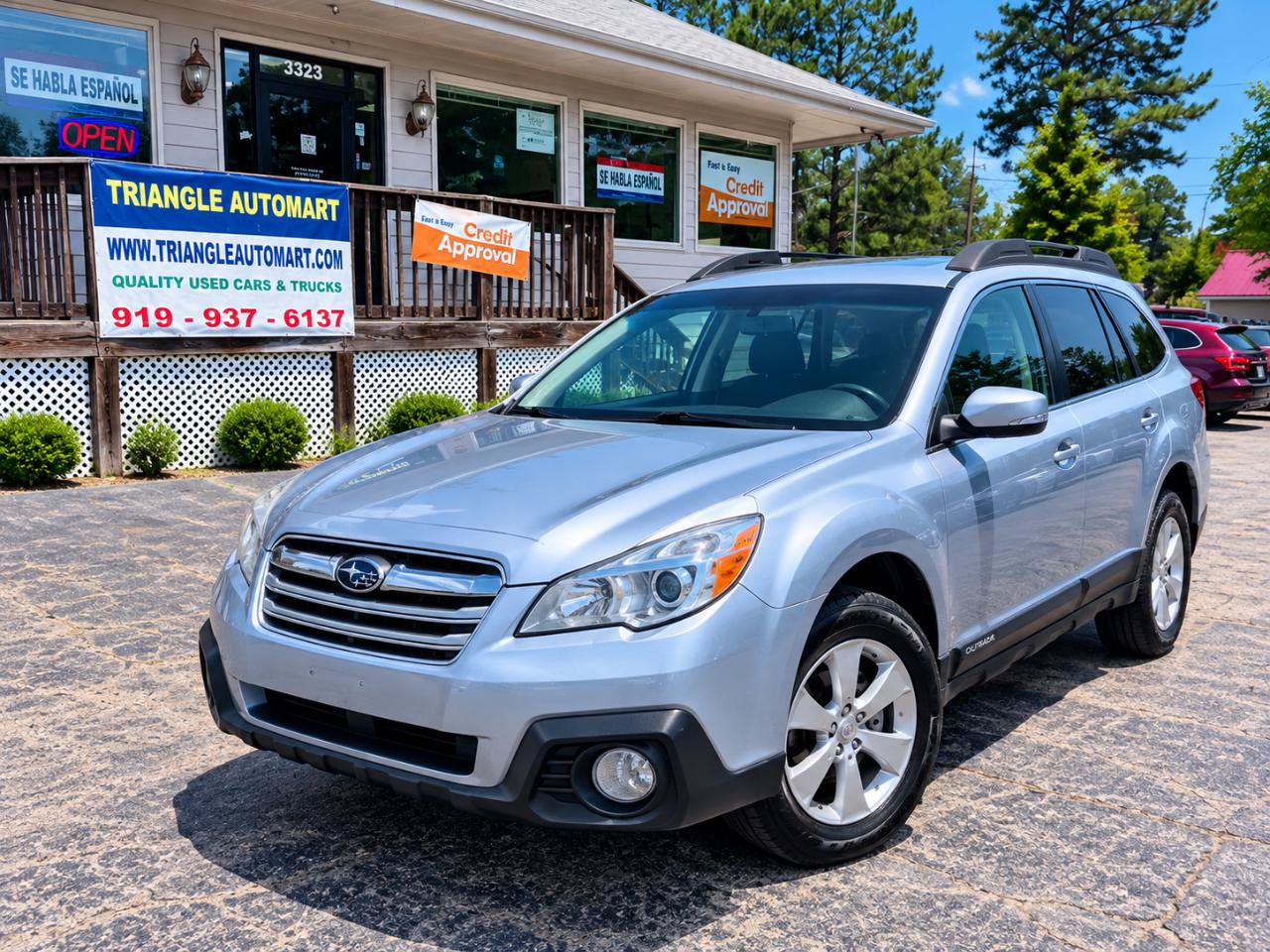 Used 2014 Subaru Outback 2.5i Premium AWD/4WD image 1