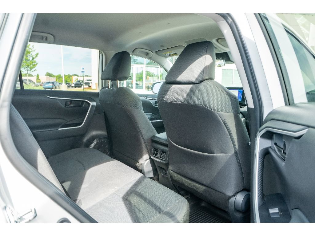 Used 2023 Toyota RAV4 LE FWD image 16