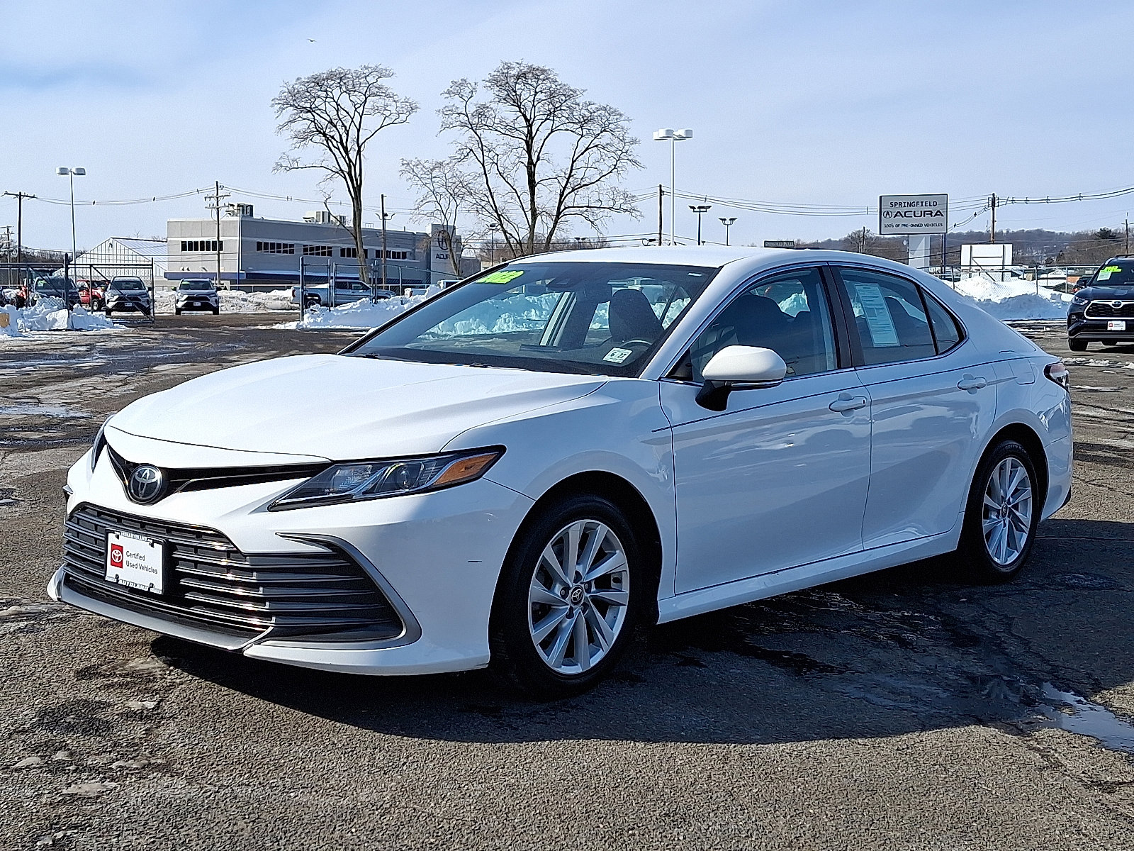 Certified 2022 Toyota Camry LE w/ Convenience Package image 3