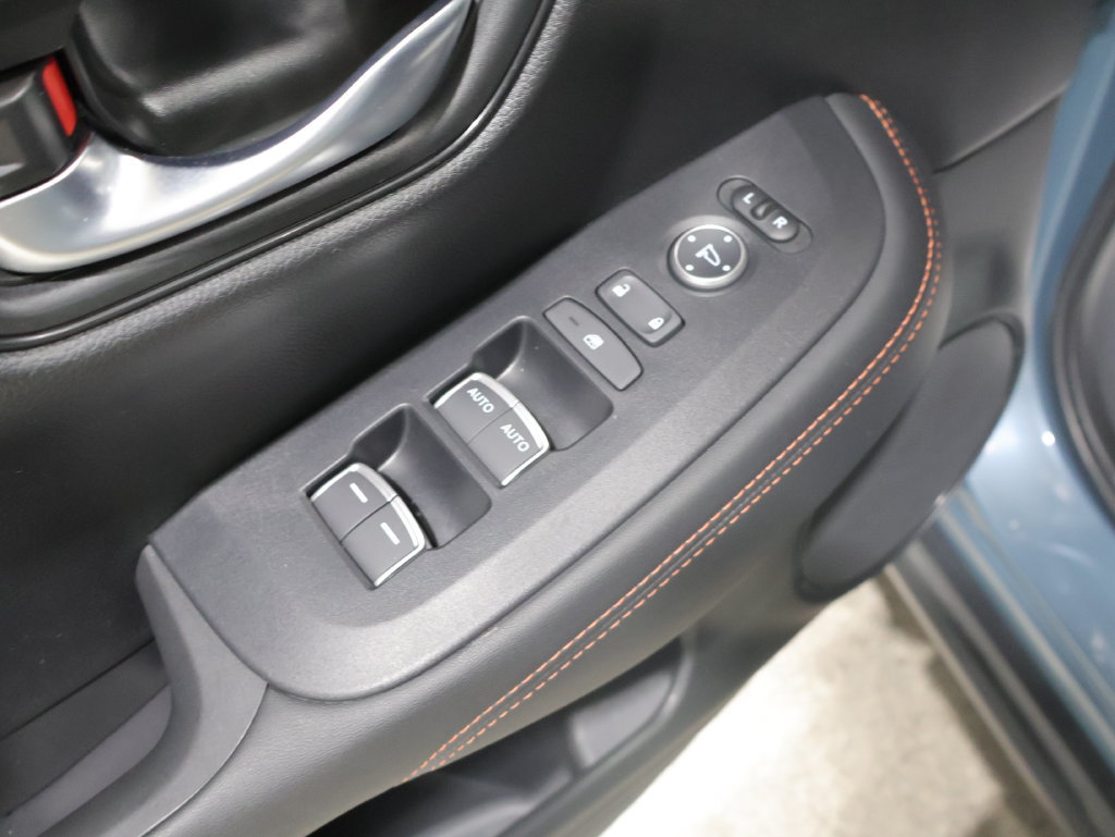 Used 2024 Honda HR-V Sport image 14