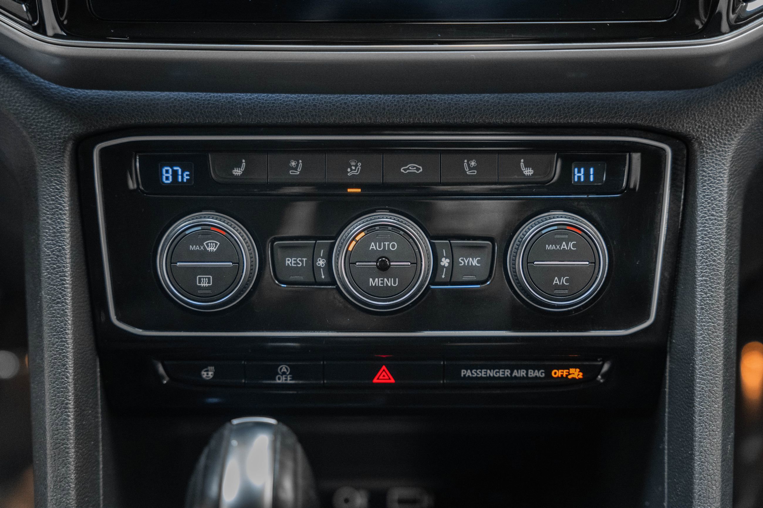 Used 2019 Volkswagen Atlas SEL Premium image 30