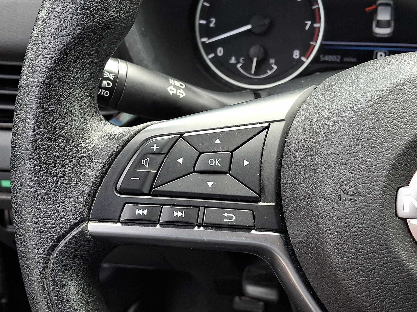 Used 2024 Nissan Sentra SV FWD image 22