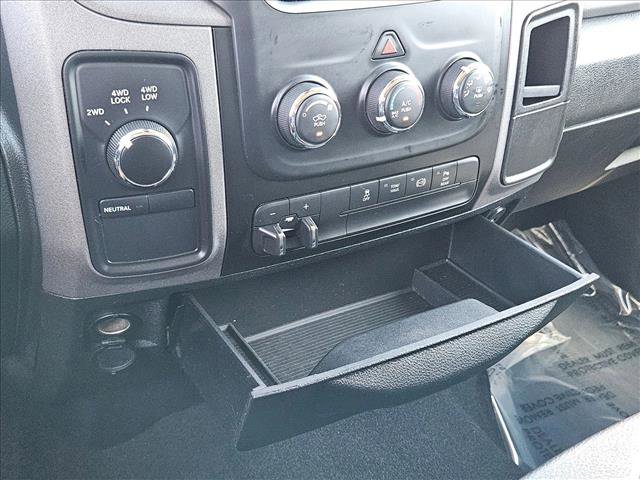 Used 2018 RAM 2500 Tradesman w/ Chrome Appearance Group image 19
