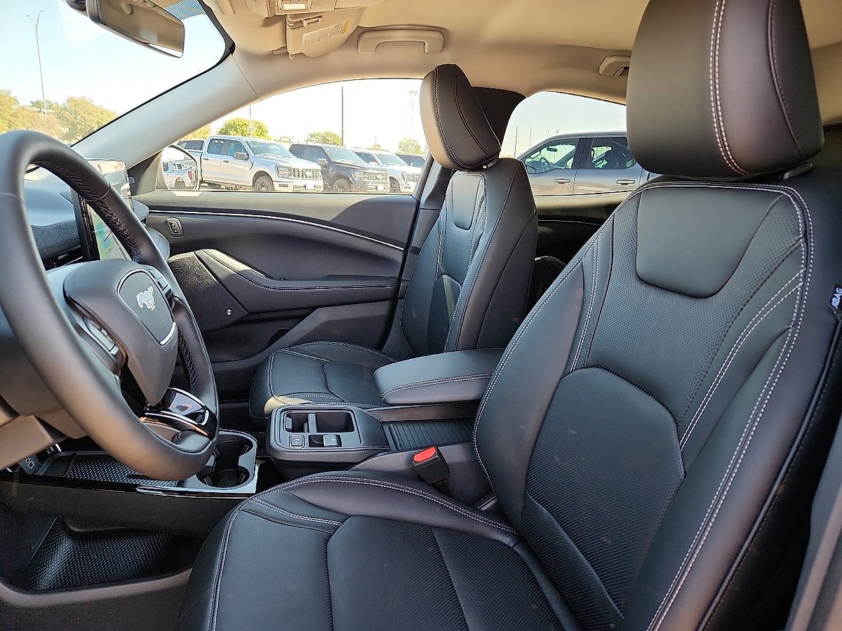 New 2025 Ford Mustang Mach-E Premium image 7