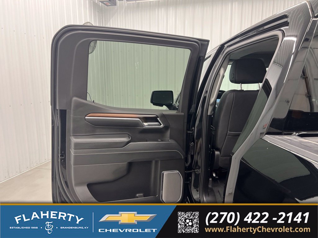 Used 2025 GMC Sierra 1500 Denali w/ Denali Reserve Package AWD/4WD image 10