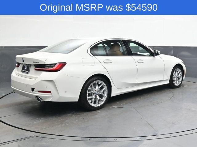 Used 2026 BMW 330i xDrive Sedan w/ Premium Package image 4