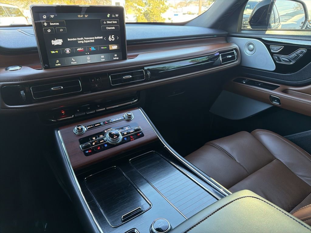 Used 2022 Lincoln Aviator Reserve w/ Equipment Group 201A image 37