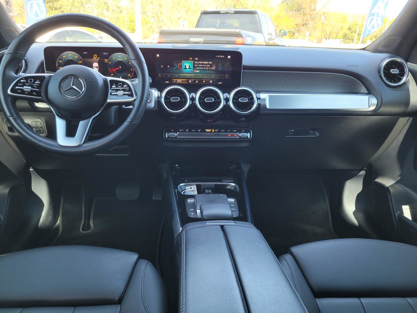 Used 2021 Mercedes-Benz GLB 250 4MATIC w/ Premium Package image 15