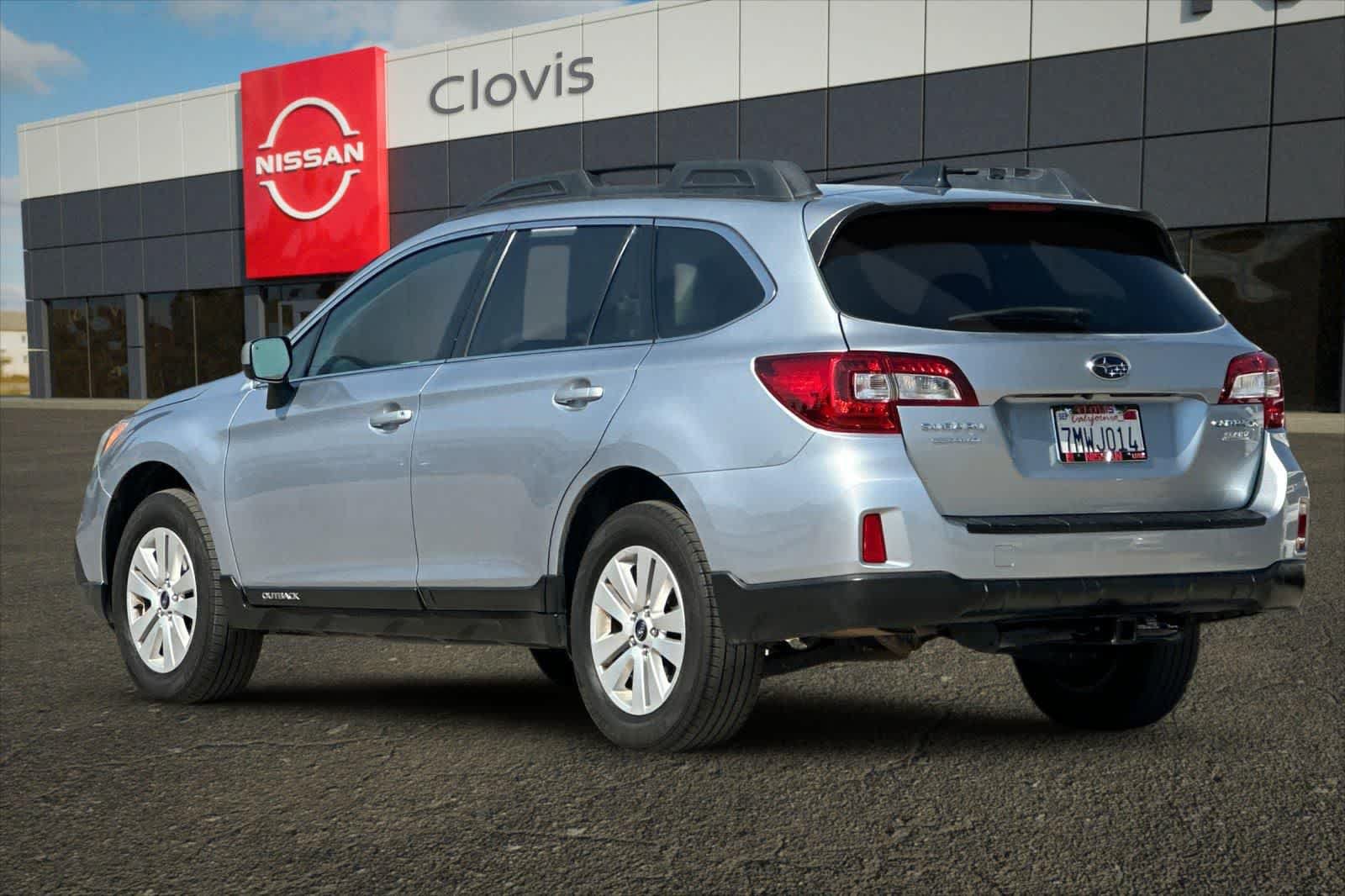 Used 2016 Subaru Outback 2.5i Premium AWD/4WD image 7