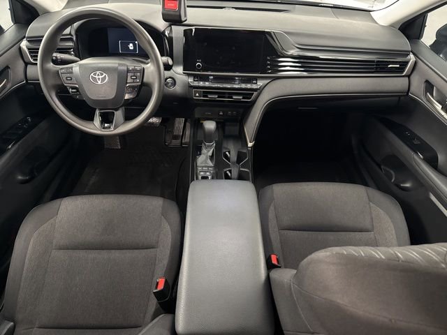 Used 2025 Toyota Camry LE image 16