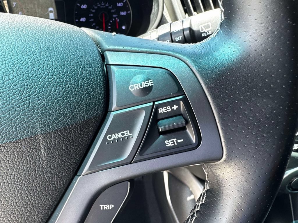 Used 2016 Hyundai Veloster Turbo FWD image 19