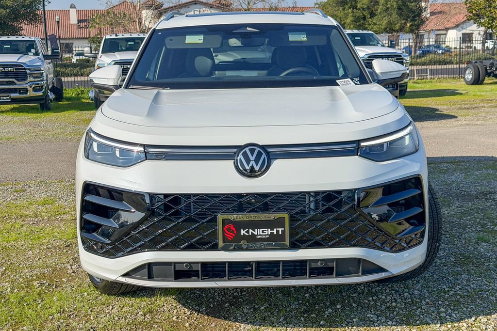New 2026 Volkswagen Tiguan SEL R-Line image 4