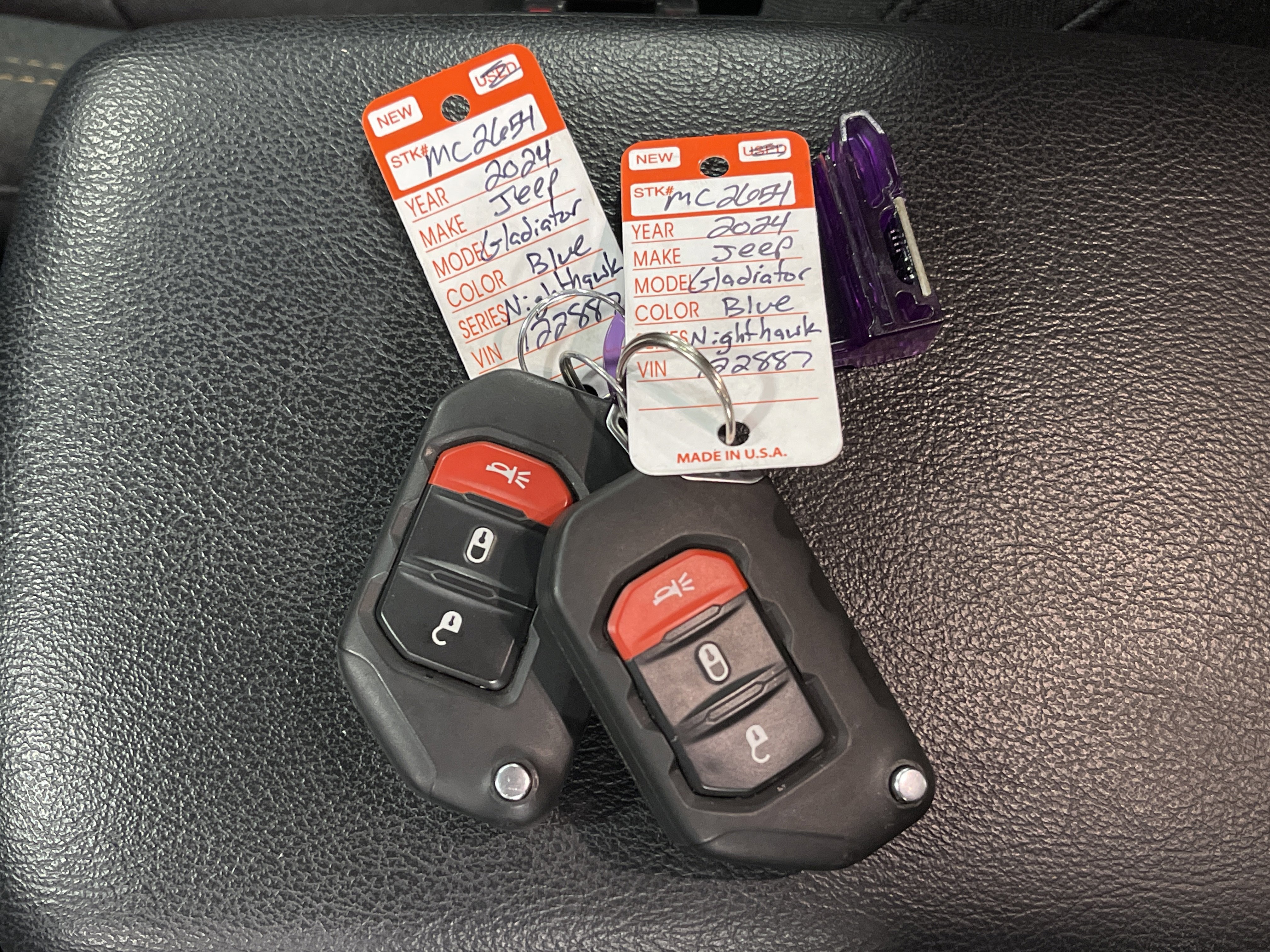 Used 2024 Jeep Gladiator Sport image 25