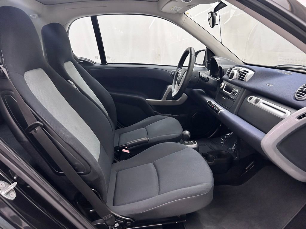 Used 2013 smart fortwo Coupe image 15
