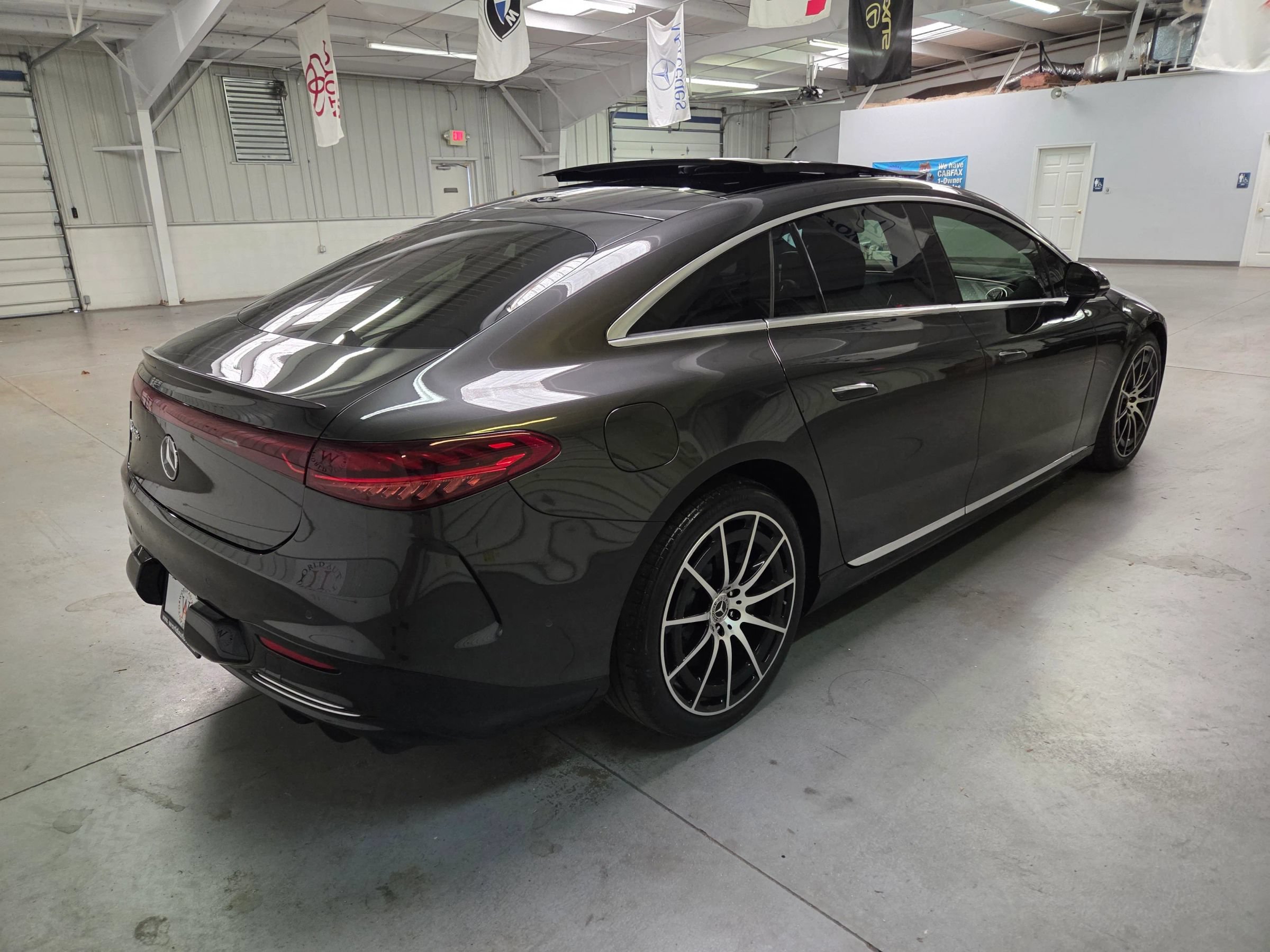 Used 2022 Mercedes-Benz EQS 450+ Sedan image 8