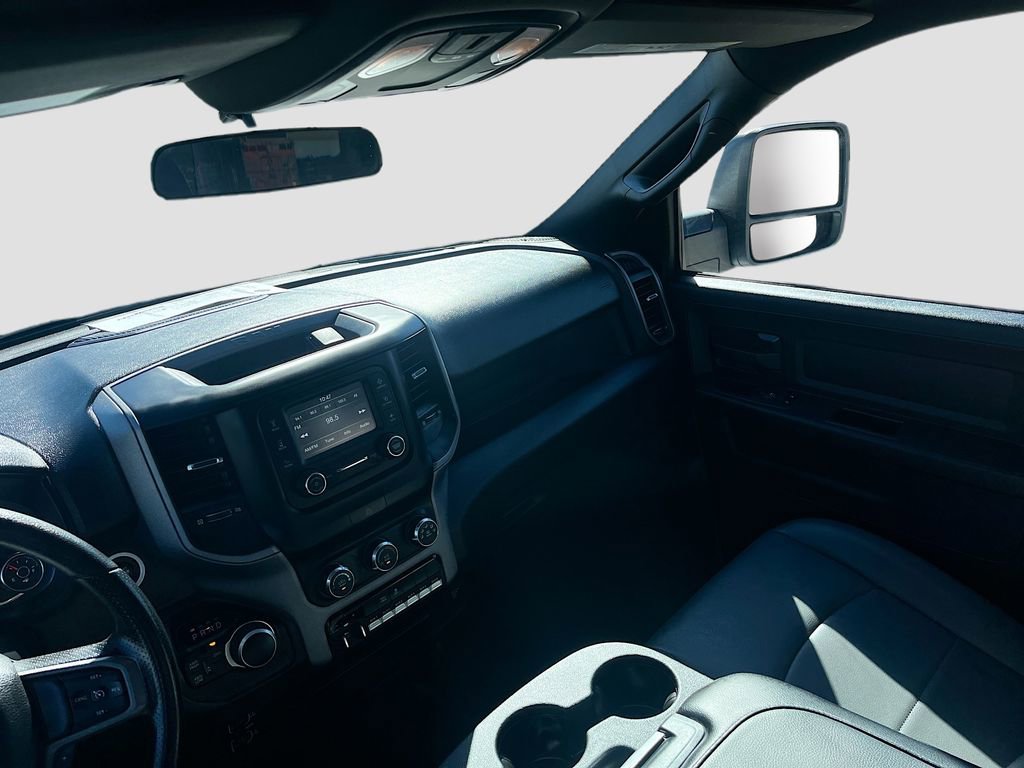 Used 2024 RAM 2500 Tradesman w/ Chrome Appearance Group image 23