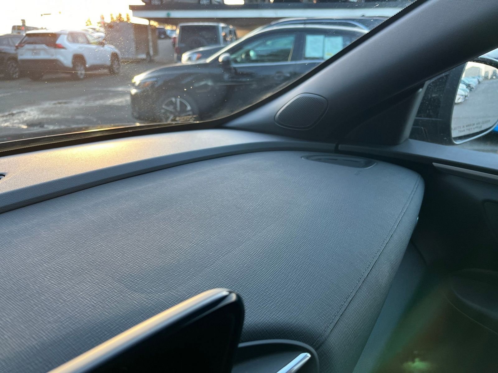 Used 2025 Buick Envista Preferred image 35