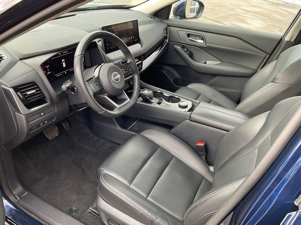 Used 2024 Nissan Rogue SL w/ SL Premium Package image 10