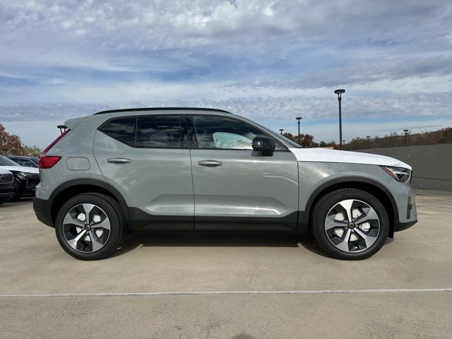 New 2026 Volvo XC40 B5 Plus w/ Protection Package Premier image 8