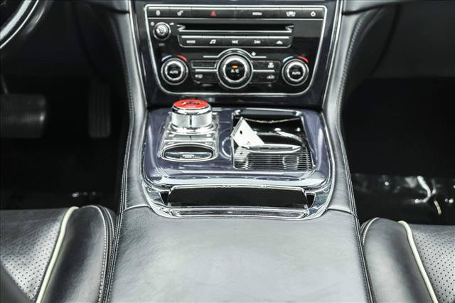 Used 2011 Jaguar XJ L RWD image 19