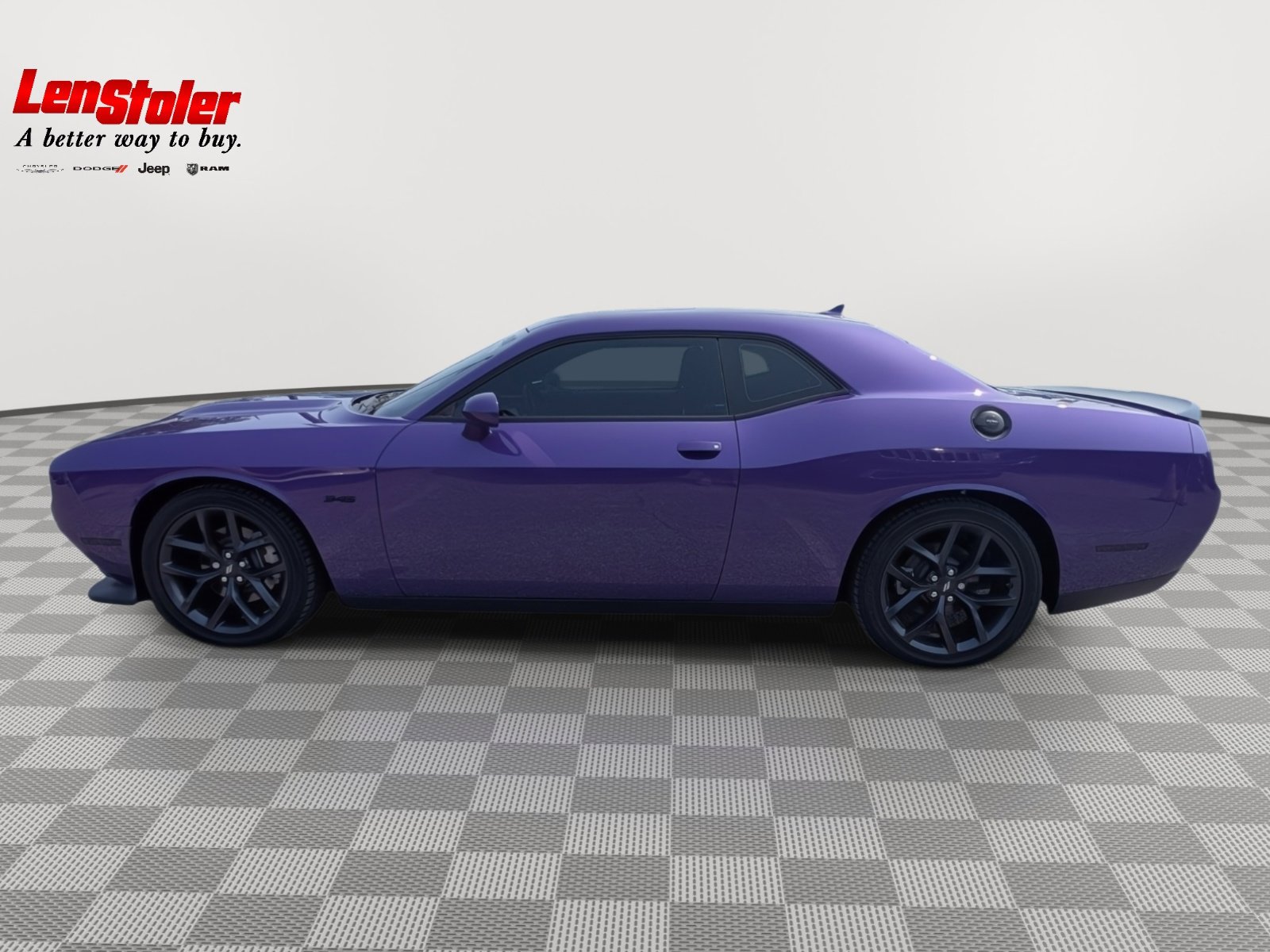 Used 2023 Dodge Challenger R/T w/ Plus Package image 2