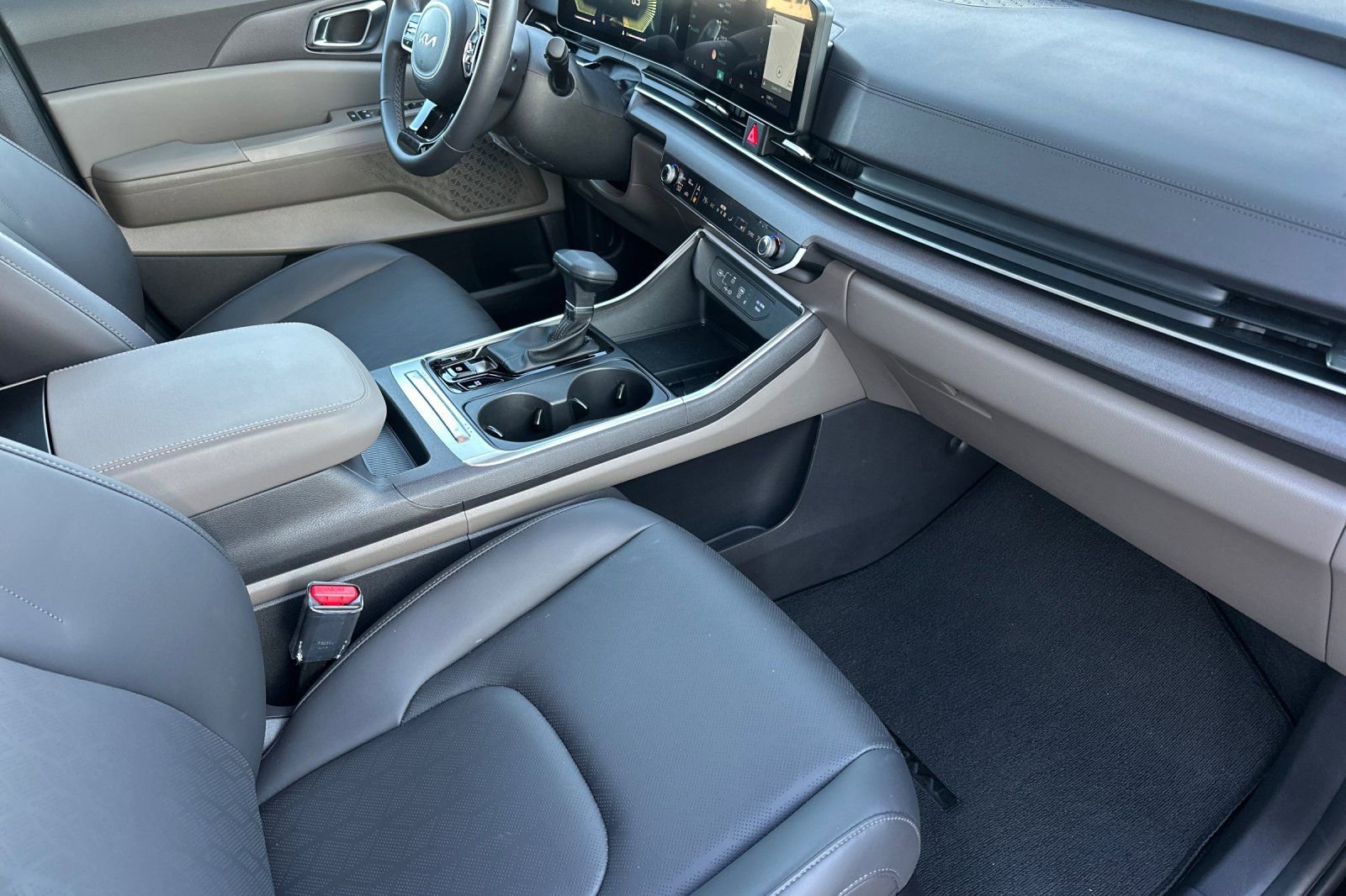 Certified 2026 Kia Carnival EX image 21