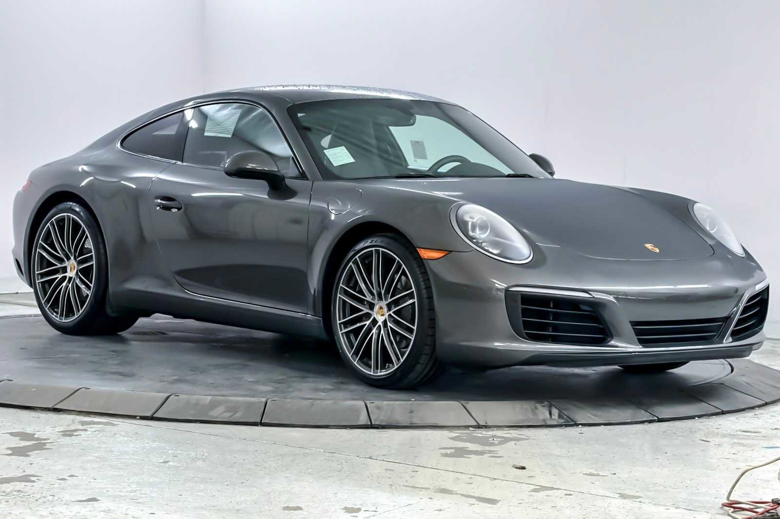 Used 2018 Porsche 911 Carrera image 9