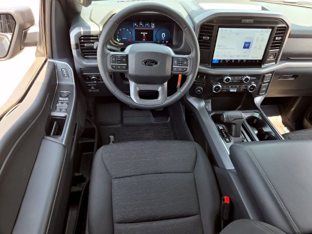 Used 2026 Ford F150 XLT w/ XLT Black Appearance Package RWD image 7