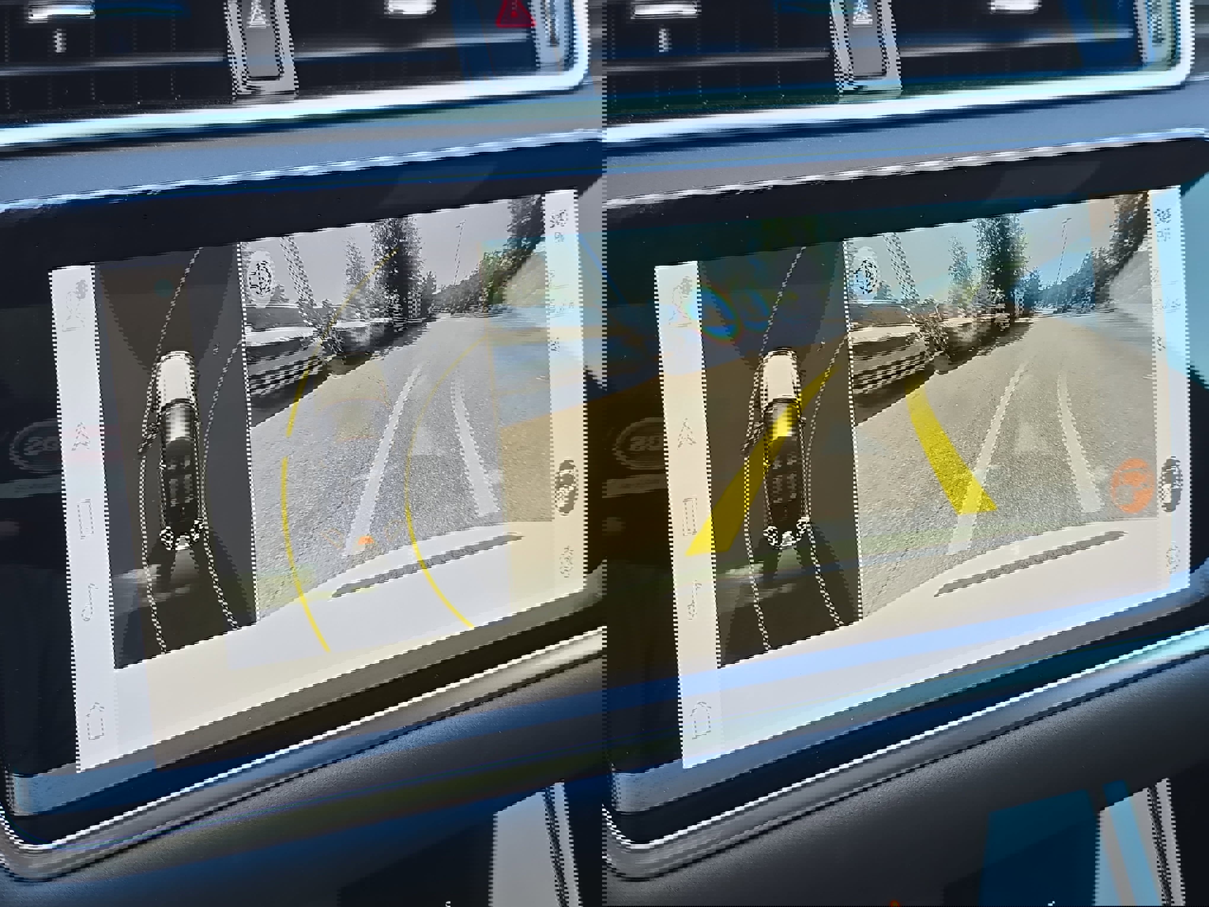 Certified 2023 Land Rover Range Rover Evoque SE image 23