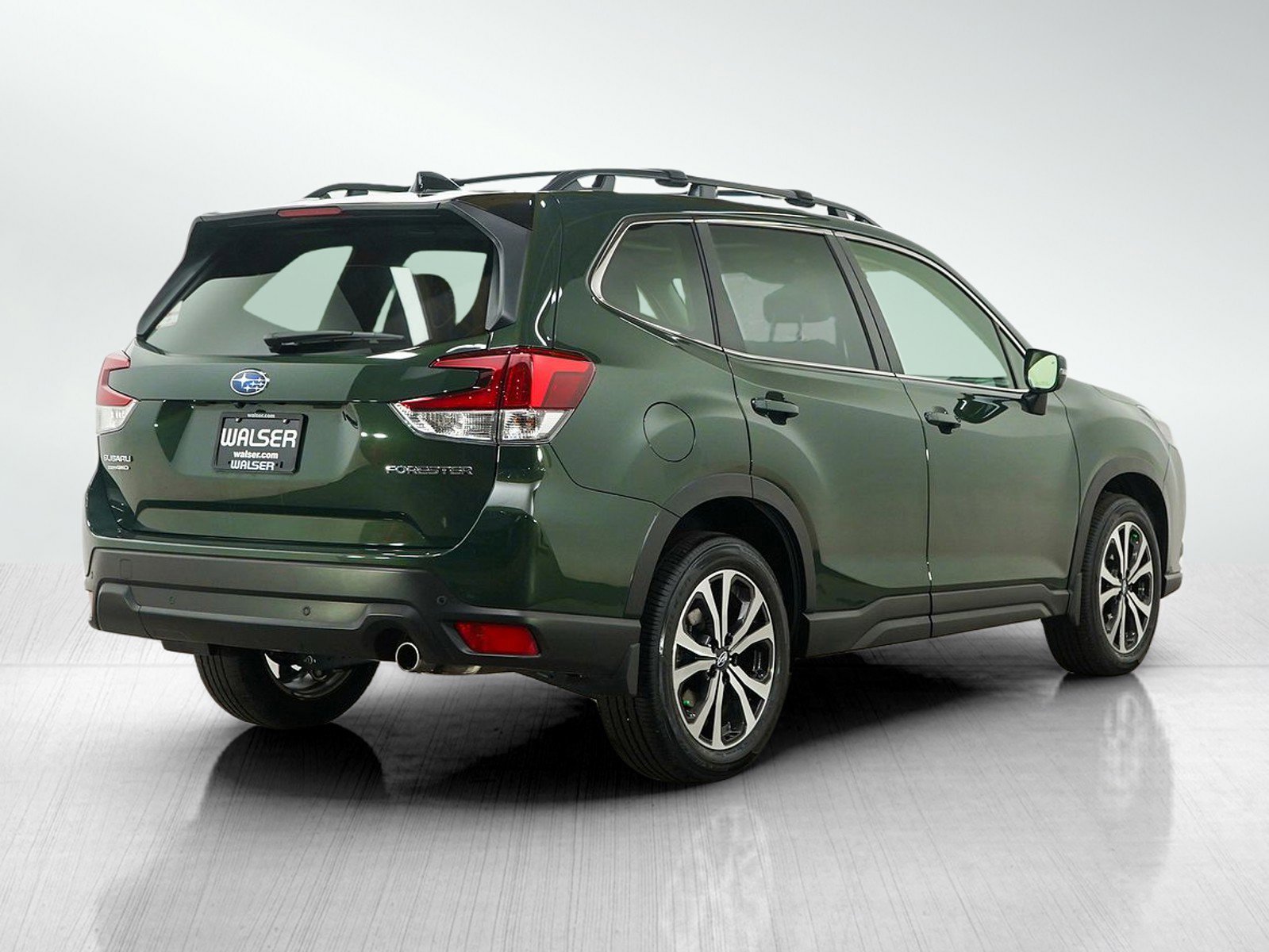 Used 2024 Subaru Forester Limited AWD/4WD image 5