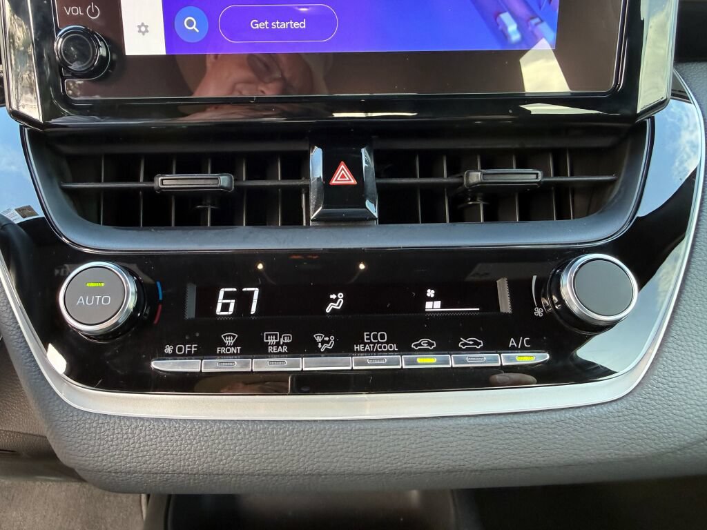 Used 2026 Toyota Corolla SE FWD image 25