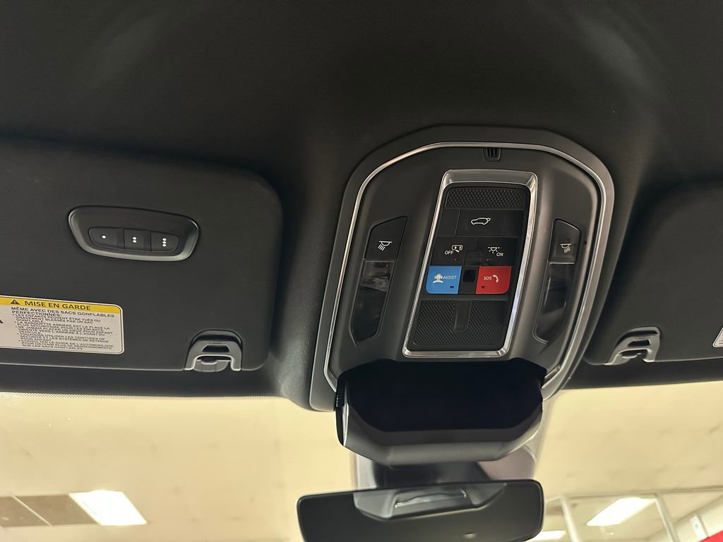 Certified 2024 Jeep Wagoneer Series II AWD/4WD image 36