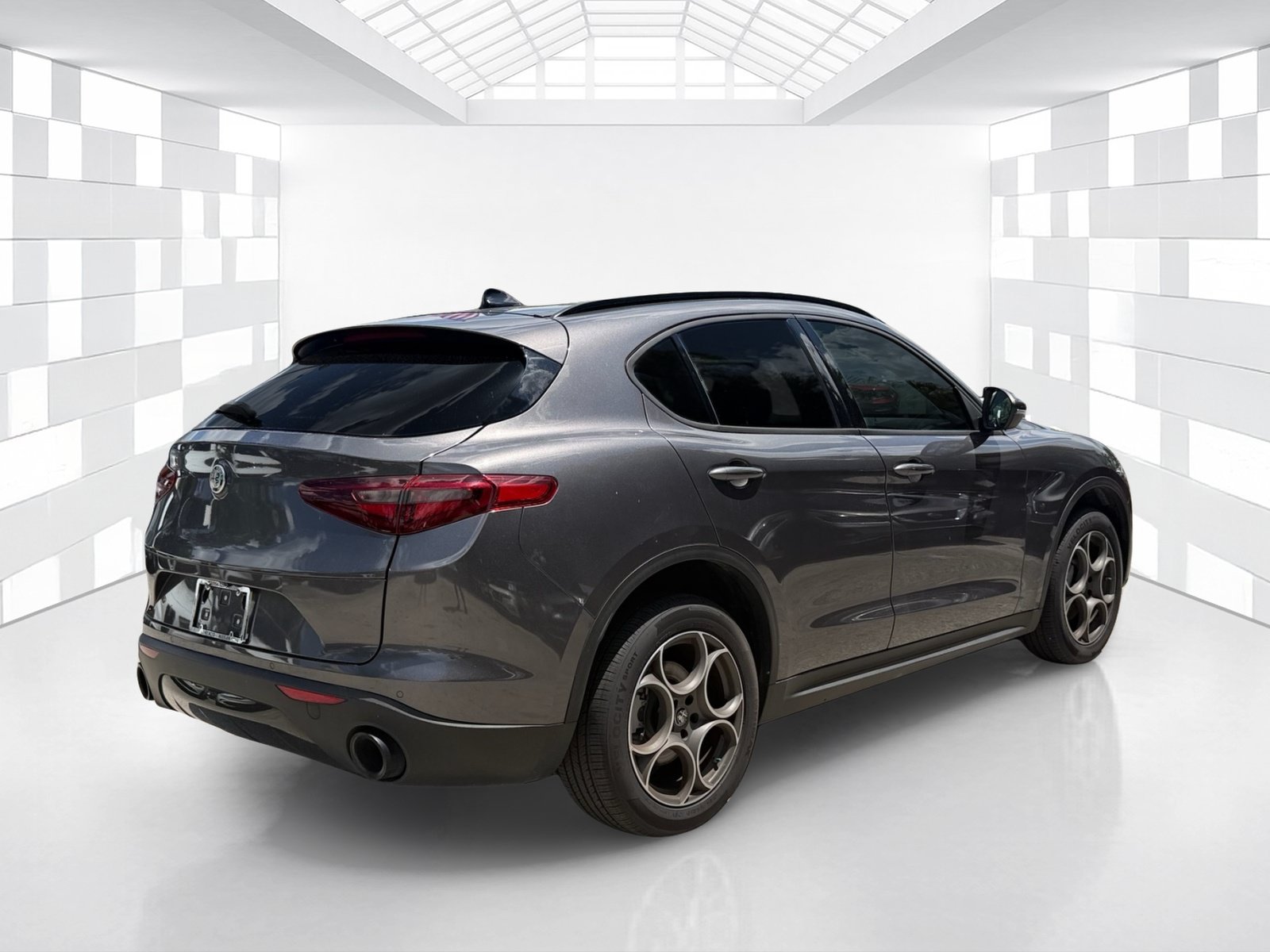 Used 2023 Alfa Romeo Stelvio Sprint RWD image 7