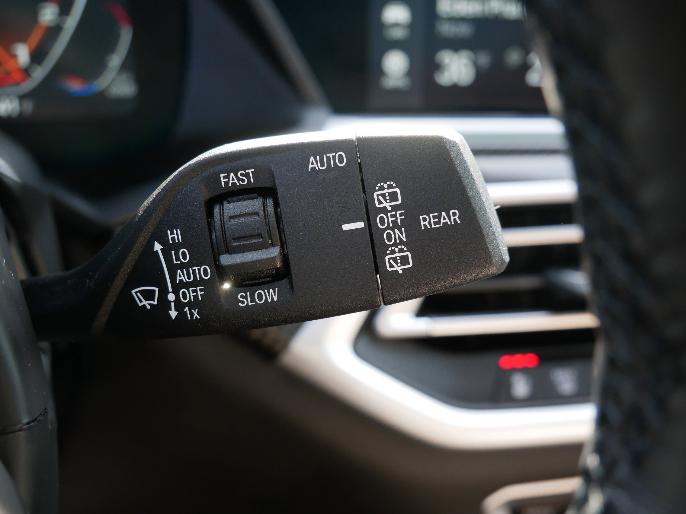 Used 2022 BMW X5 M50i image 21