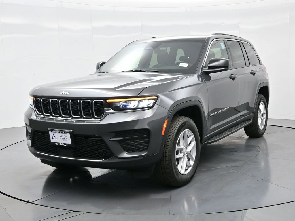 New 2025 Jeep Grand Cherokee Laredo X image 2