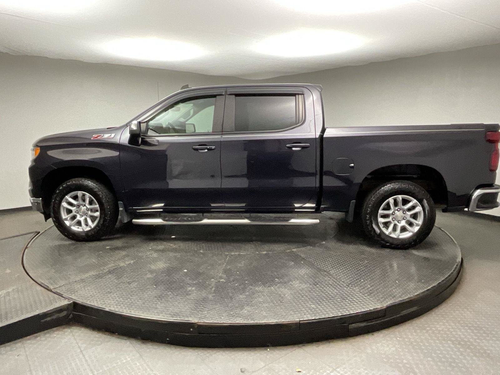 Certified 2023 Chevrolet Silverado 1500 LT w/ Z71 Off-Road Package AWD/4WD image 4